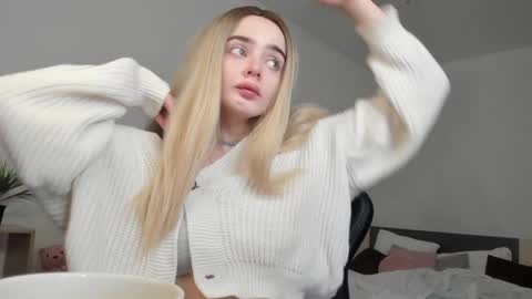 Snapshot of anna_nickol chatting on 19, 12, 2024 Anna online show from 19, 12, 2024