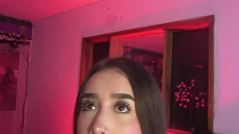 Snapshot of annaa__ chatting on 5, 4, 2026 annaa__ online show from 5, 4, 2026