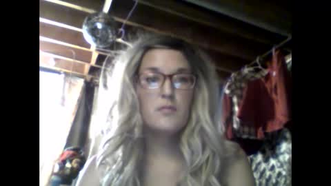 Snapshot of annabelle7777 chatting on 6, 1, 2025 Anna online show from 6, 1, 2025