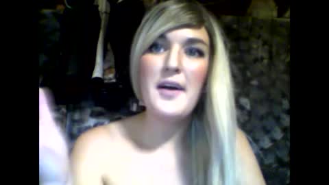 Snapshot of annabelle7777 chatting on 7, 1, 2025 Anna online show from 7, 1, 2025