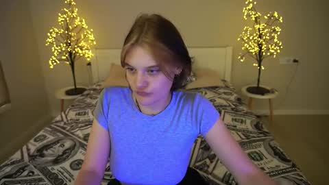 Anna online show from 12, 9, 2025