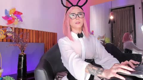 Anna Denver online show from 2, 4, 2026