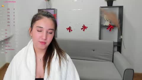 Snapshot of annaelfi chatting on 10, 1, 2025 Anna online show from 10, 1, 2025