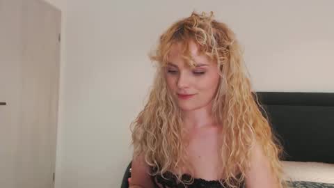 annaevv online show from 2, 3, 2026