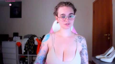 AnnaRoading online show from 12, 10, 2025