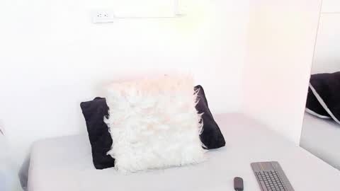 Anna Rosse online show from 28, 4, 2026