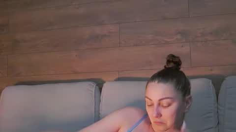 annasplash online show from 22, 4, 2026