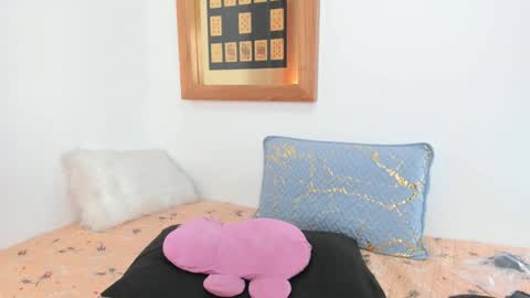 Snapshot of annavalente_ chatting on 4, 3, 2025 anna online show from 4, 3, 2025