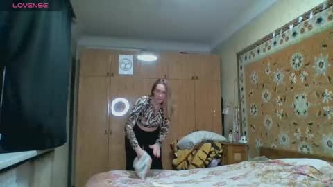 Snapshot of annaxlovers chatting on 29, 10, 2025 AnnaXLovers online show from 29, 10, 2025