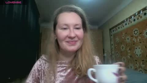 Snapshot of annaxlovers chatting on 18, 12, 2025 AnnaXLovers online show from 18, 12, 2025