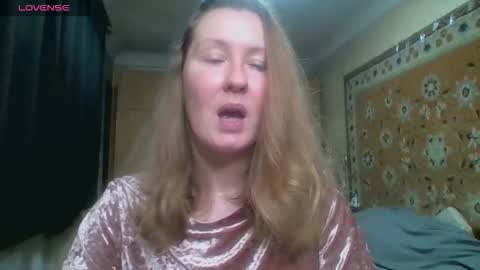 Snapshot of annaxlovers chatting on 19, 12, 2025 AnnaXLovers online show from 19, 12, 2025