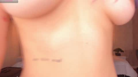 Snapshot of anne_mallow chatting on 29, 1, 2025 Ann online show from 29, 1, 2025