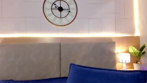 Snapshot of anne_millerr chatting on 15, 5, 2026 anne_millerr online show from 15, 5, 2026