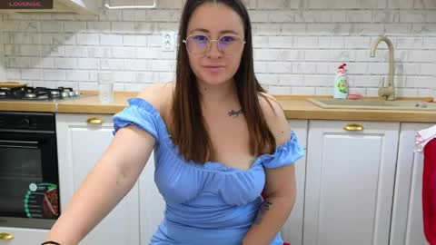 anne_pinkk online show from 9, 6, 2026