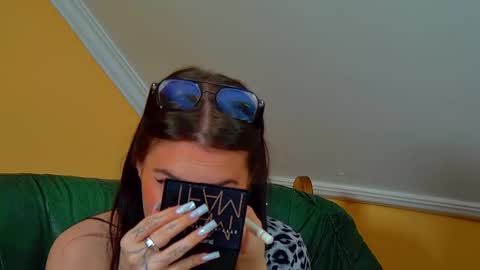 Anne online show from 21, 11, 2025