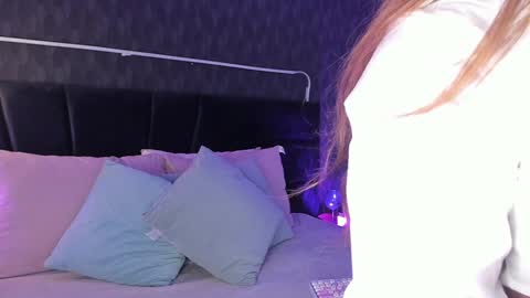 Snapshot of anneth__m chatting on 14, 1, 2025 Anneth online show from 14, 1, 2025