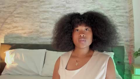 Snapshot of anneth__m chatting on 29, 9, 2025 Anneth online show from 29, 9, 2025