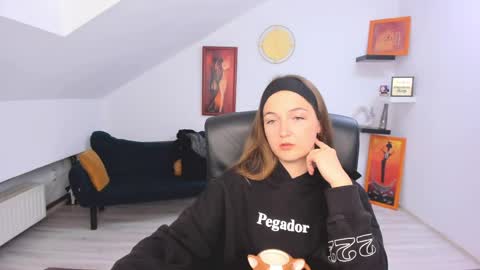 annewilsonn online show from 3, 6, 2026