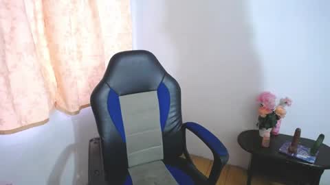 Annie3 online show from 8, 10, 2025