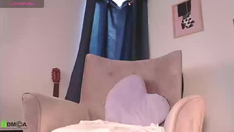 Annie online show from 8, 9, 2025