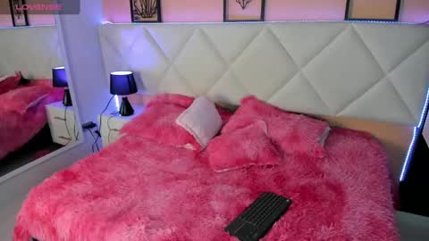   online show from 20, 2, 2025