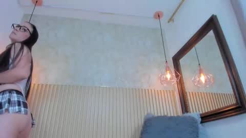 Snapshot of annie_paradisee chatting on 11, 5, 2026 Annie online show from 11, 5, 2026