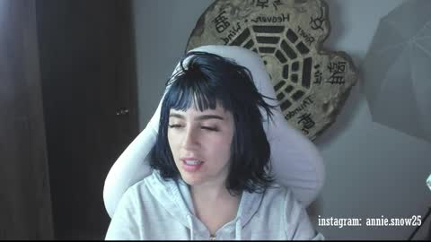 JEANNE no olvides seguirme dont forget follow me  uu online show from 20, 2, 2025