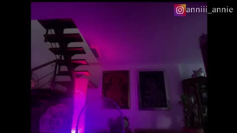 JEANNE no olvides seguirme dont forget follow me  uu online show from 29, 9, 2025