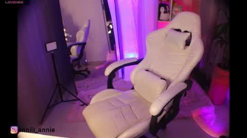 JEANNE no olvides seguirme dont forget follow me  uu online show from 15, 6, 2026
