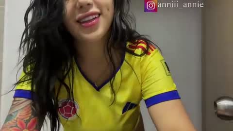 JEANNE no olvides seguirme dont forget follow me  uu online show from 3, 7, 2026