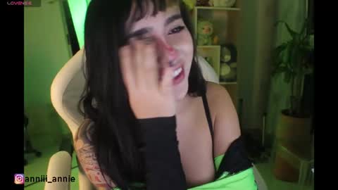 JEANNE no olvides seguirme dont forget follow me  uu online show from 14, 7, 2026