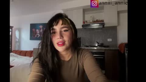JEANNE no olvides seguirme dont forget follow me  uu online show from 25, 7, 2026
