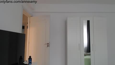 Snapshot of annieamy chatting on 8, 12, 2024 Annie online show from 8, 12, 2024