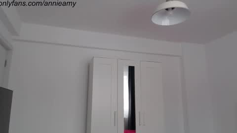 Snapshot of annieamy chatting on 17, 2, 2025 Annie online show from 17, 2, 2025