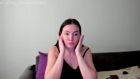 Annie online show from 16, 4, 2026