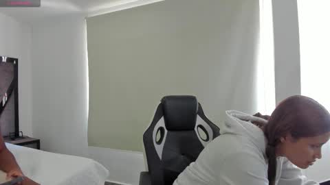 Annie and Stefan online show from 1, 3, 2026