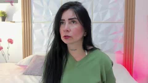Snapshot of anniee_333 chatting on 26, 6, 2026 online show from 26, 6, 2026
