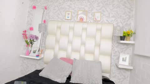 Snapshot of anniee_love_ chatting on 7, 3, 2025 Anto online show from 7, 3, 2025