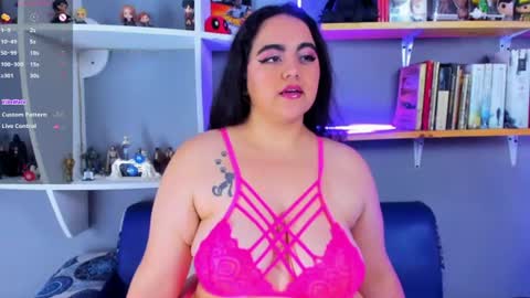 Annie Sweet Cherry online show from 26, 6, 2026
