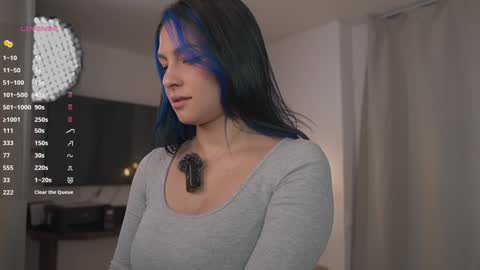 Annie FREE TRIAL IN BIO online show from 15, 3, 2026