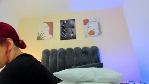 Annie online show from 25, 11, 2025