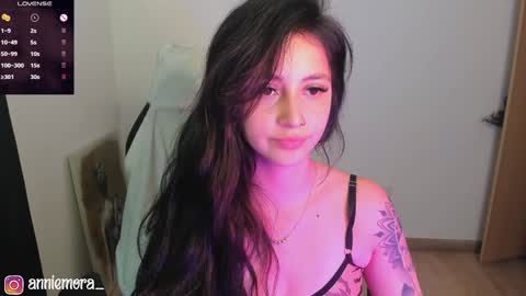 Annie online show from 12, 1, 2025