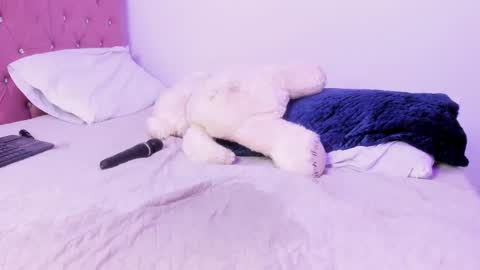 Annie online show from 24, 2, 2025