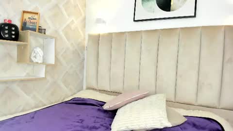 Snapshot of anniie_queen chatting on 16, 6, 2026 Annie Queen online show from 16, 6, 2026