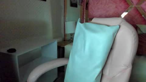 Anny bridge online show from 6, 11, 2025