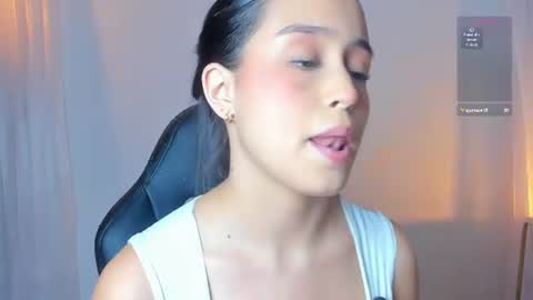 Snapshot of anny_jones77 chatting on 10, 7, 2026 Anny online show from 10, 7, 2026