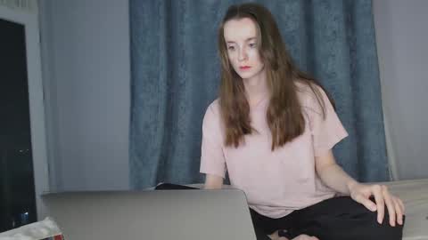 Snapshot of anny_meow chatting on 4, 2, 2025 Ann  My current schedule is below  online show from 4, 2, 2025