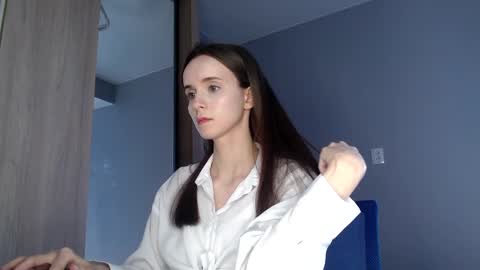 Snapshot of anny_meow chatting on 17, 2, 2025 Ann  My current schedule is below  online show from 17, 2, 2025