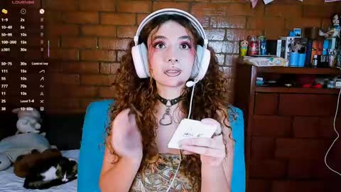 Snapshot of annycolin chatting on 8, 5, 2026 Anny IG online show from 8, 5, 2026