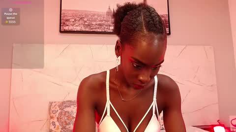 Snapshot of annyfiore chatting on 20, 12, 2025 Anny online show from 20, 12, 2025